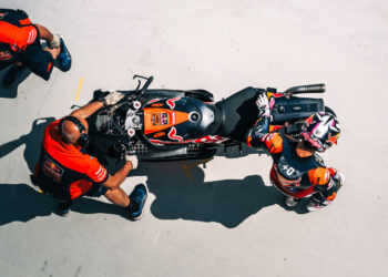 ‘Alguns elementos da moto precisam de mais tempo de desenvolvimento’, refere Enea Bastianini