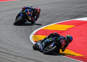 Andrea Dovizioso destaca a reestruturação da Yamaha e sublinha a importância de uma estratégia clara