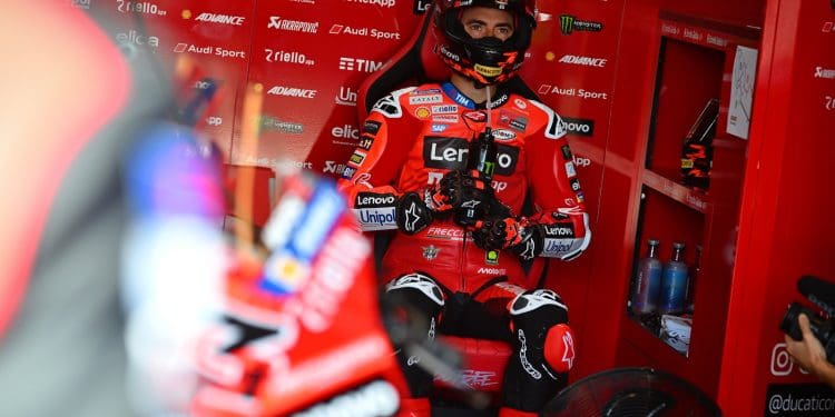 Pecco Bagnaia reage a rumores sobre a Yamaha: ‘Nunca quebrarei um contrato assinado’
