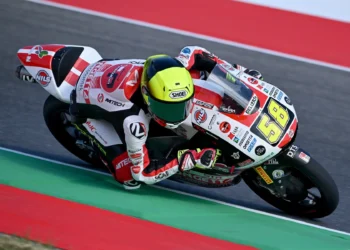 Luca Lunetta liderou grupo dos pilotos que garantiram lugar na Q2 no Moto3 com algumas surpresas a falharem qualificação direta