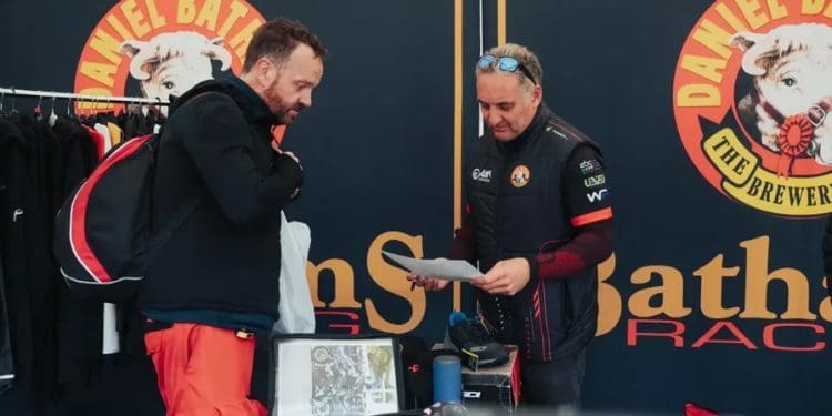 Isle of Man TT não poupa ninguém, e ninguém está isento de problemas: Alguns dos azarados que sofreram lesões este sábado