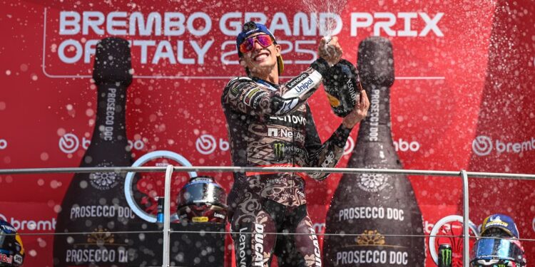 Marc Márquez conquista 93ª vitória em batalha épica nas voltas iniciais de Mugello