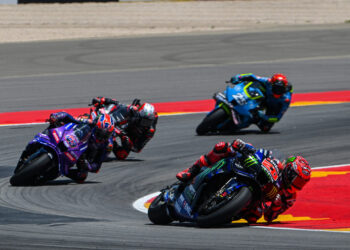 ‘A aderência não estava tão má, mas se não podes ter velocidade, és mais agressivo e a moto patina mais’ – Fabio Quartararo