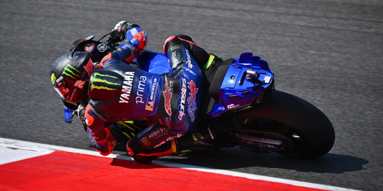 A performance da M1 que ‘muda muito quando o pneu aquece’ e Miguel Oliveira: ‘Fisicamente já não tinha força’