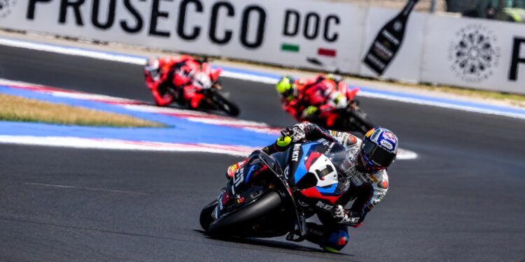 Toprak Razgatlioglu dominou em Misano com triplete: ‘Ataquei muito, sabia que tinha de manter um ritmo forte’