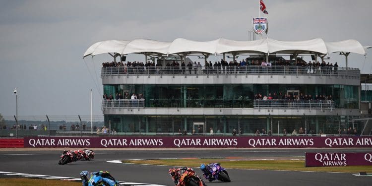 Óscar Haro explica os desafios únicos do circuito de Silverstone
