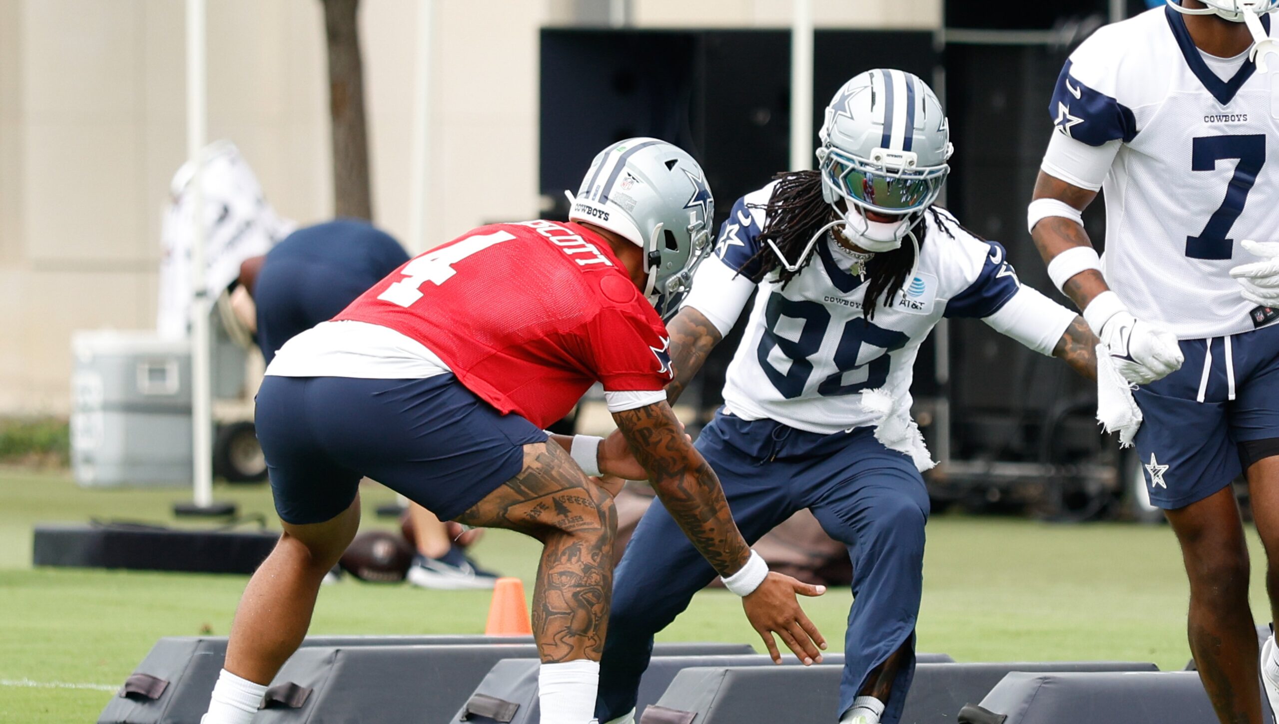 Dak Prescott returns like a phoenix with Jake Ferguson as his guiding star  amid Cowboys' quest - Motociclismo