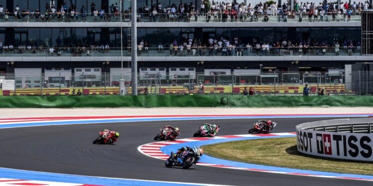 Bis de Toprak Razgatlioglu e corrida a zero de Nicolò Bulega relançam WSBK: Veja como o turco se aproximou do italiano