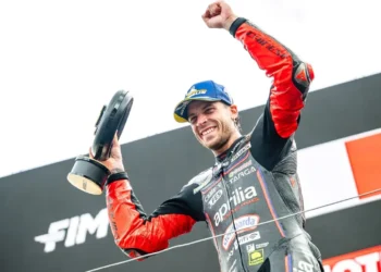 ‘Só tive uma oportunidade real de ataque’: Marco Bezzecchi explica por que não conseguiu ultrapassar Marc Márquez