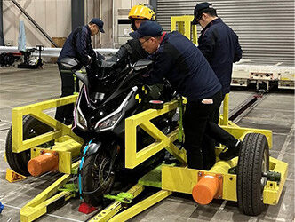 Airbag para motos? Toyota encosta-se à Honda e dá gás no tema