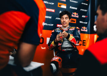 Maverick Vinales provoca agitação no MotoGP: o impacto sísmico da KTM na explosão do mercado de pilotos.