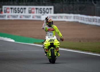 Tempestade Vermelha em Sachsenring: Di Giannantonio Quer Roubar os Holofotes a Márquez!