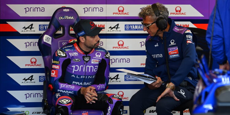 Gino Borsoi não poupa nas palavras, e coloca Miguel Oliveira como um piloto único