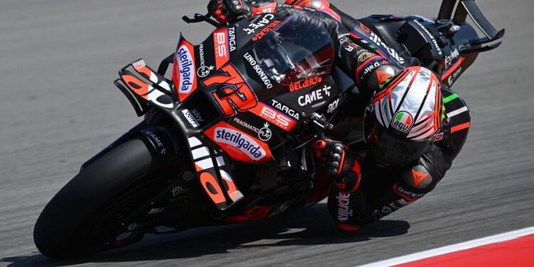 Marco Bezzecchi Brilha, Ai Ogura Enfrenta Dificuldades: O Conflito do Destino da Aprilia em 2025