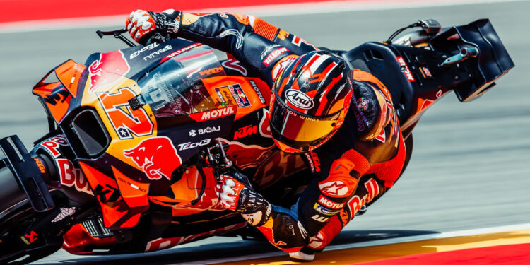 Maverick Viñales Acende a Revitalização da KTM: Unindo-se para a Vitória, Desafiando Dúvidas!