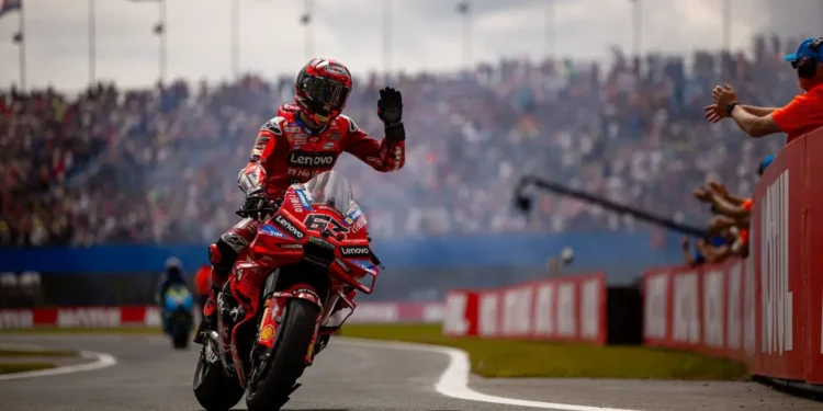 A Revelação Explosiva de Loris Capirossi sobre a Luta de Bagnaia: “Eu Também Estive Lá”