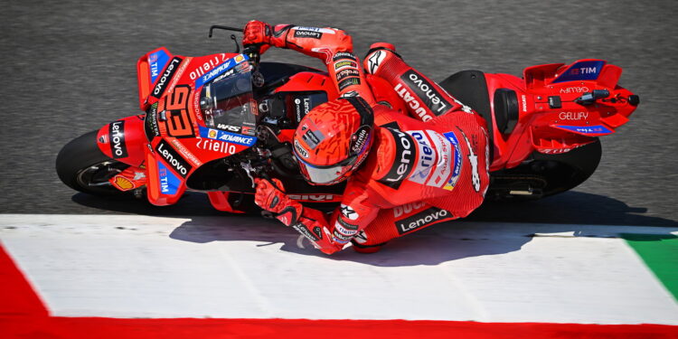 Marc Márquez Reigna Supremo em Sachsenring: Força Imparável ou Alvo Vulnerável?