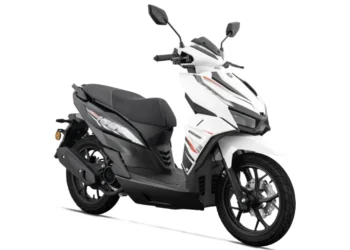 Scooter estilosa e abaixo dos 2000 euros? Sim é possível, com a Keeway ICON 125S