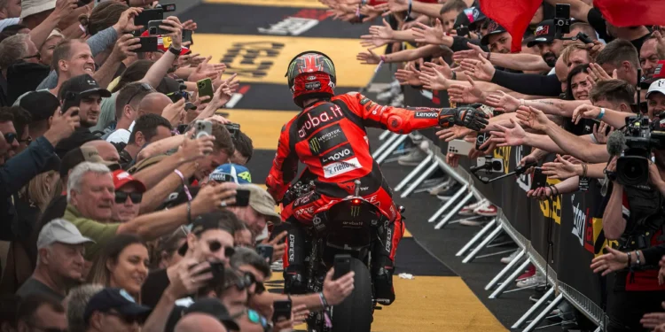 Canet, Lecuona e Baltus podem ir para a Ducati