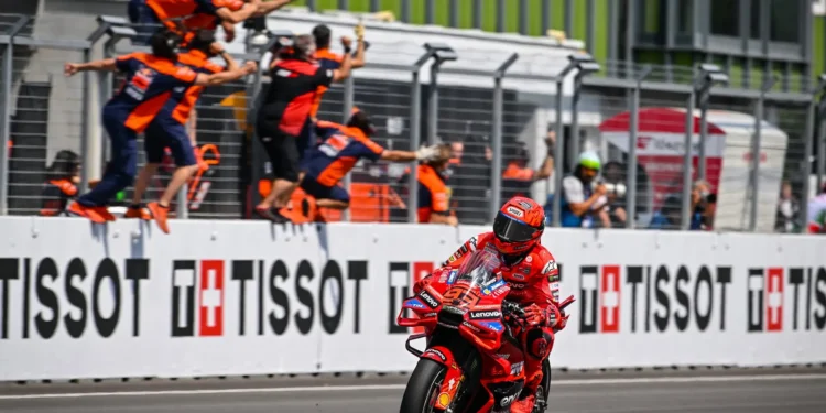 Domínio Absoluto: Márquez Está a Ultrapassar o Legado de Rossi no MotoGP?