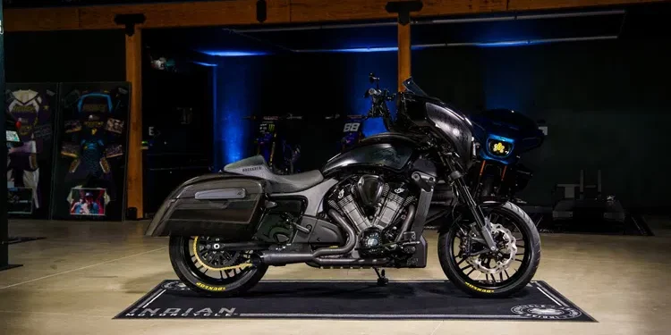 Indian Motorcycle revela Chieftain PowerPlus personalizada para Ryan Sheckler