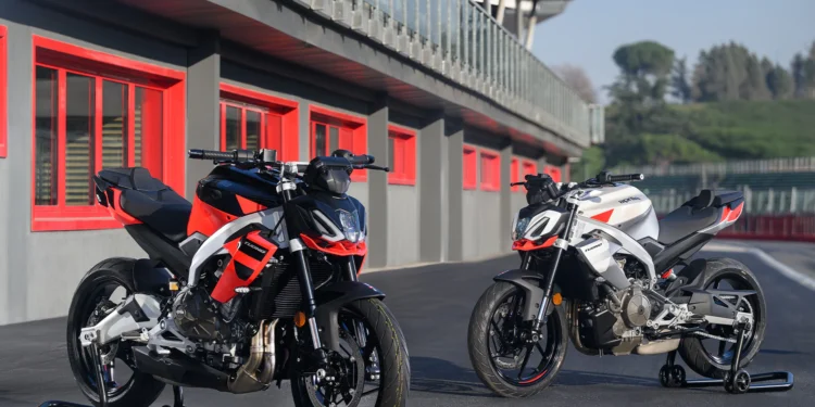 Aprilia Tuono 457: naked ágil, cheia de personalidade e acessível para carta A2