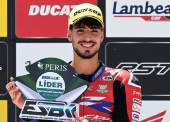 Ex-estrela da Moto2 Borja Gomez morre tragicamente em acidente horrível no circuito de Magny-Cours.