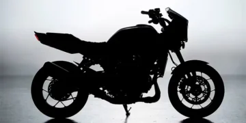 Honda prepara nova CB1000F SE: naked clássica com componentes topo de gama