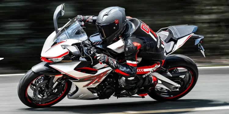 Zontes 703 RR: A democratização da performance