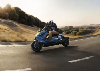 BMW rejeita versões elétricas das GS e RR: ‘Não vamos impor uma transição elétrica forçada se os utilizadores não a pedirem’