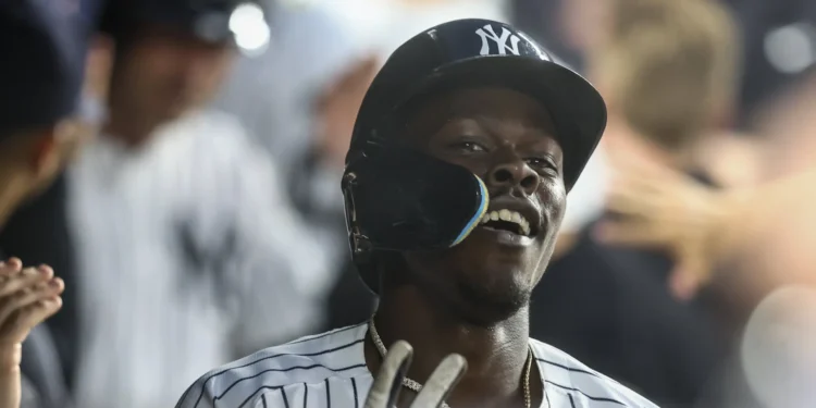 Jazz Chisholm Jr. ignites Yankees’ fiery offense with thunderous duo of home runs against Mariners