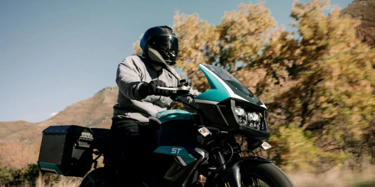 SuperTouring: A Buell regressa em força com uma sport tourer compacta e poderosa