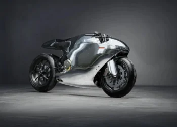 Bandit9 transforma a Ducati Monster 821 numa escultura futurista – E só existem nove