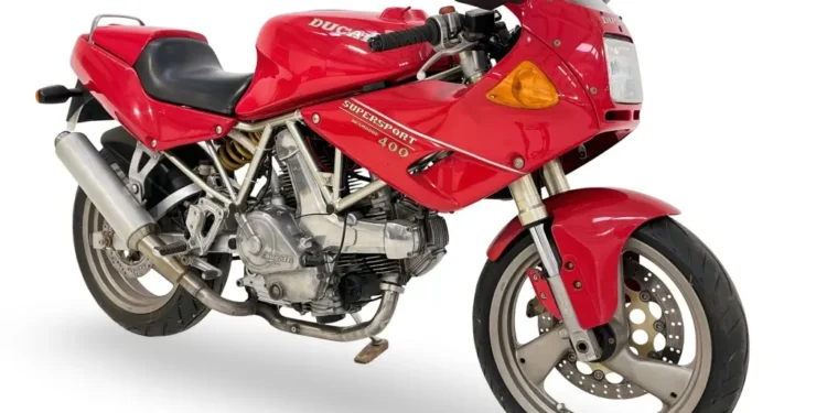 À venda um “unicórnio” sobre rodas: Ducati 400SS vai a leilão no Reino Unido por um preço insólito