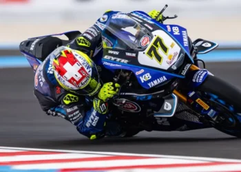 Dominique Aegerter stands at the crossroads of destiny, torn between Yamaha loyalty and Ducati’s allure with €800,000 at stake