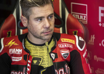 Sucessor de Alvaro Bautista Revelado: Line-Up Explosivo da Ducati para a Temporada de Superbike Mundial de 2026!