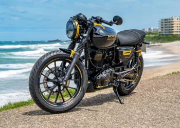 GRAND (B)RIX desafia convenções no Honda Customs