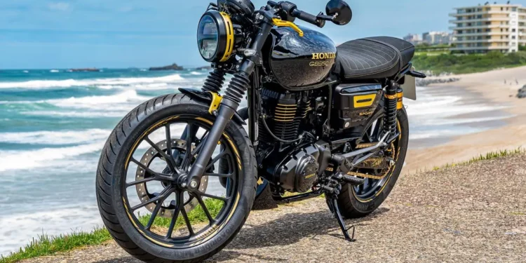 GRAND (B)RIX desafia convenções no Honda Customs