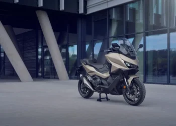 Honda Forza 750 2026: A scooter GT que eleva o conforto e a tecnologia a outro nível