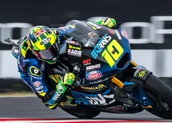 O duelo emocionante de Diogo Moreira pela glória no campeonato de Moto2: conseguirá apanhar Gonzalez?