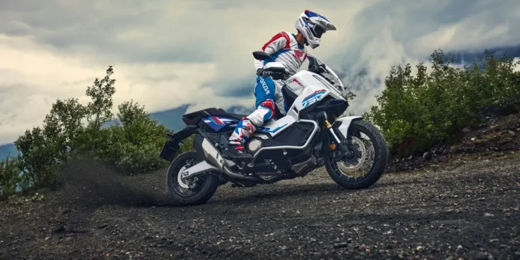 Honda revela X-ADV 2026: Mais conforto, mais tecnologia e agora mais sustentável