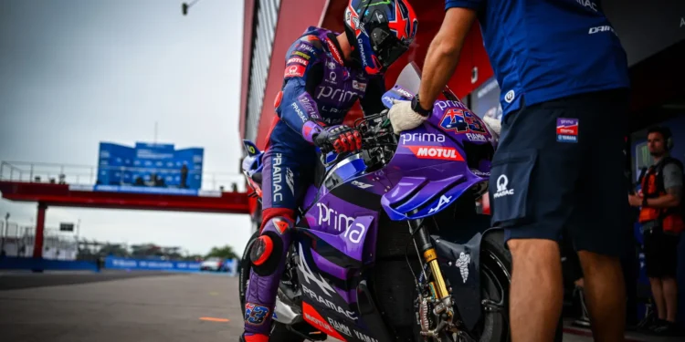 Duelo na Pramac Racing: Jack Miller ou Miguel Oliveira — Quem Vai Garantir o Lugar para 2026?