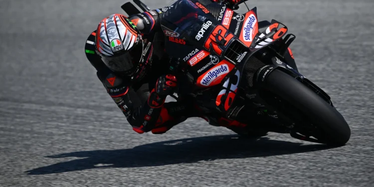 Marco Bezzecchi Surpreende em Spielberg: Estrela Italiana Conquista Pole Enquanto Marc Márquez Cai na Áustria