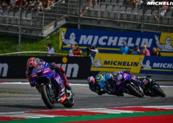 Grelha da MotoGP 2026 revelada: mudanças dramáticas, jovens estrelas em ascensão e saídas controversas!