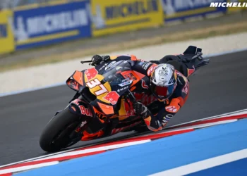Pedro Acosta volta a brilhar: como a estrela em ascensão do MotoGP superou a adversidade para conquistar a glória no pódio