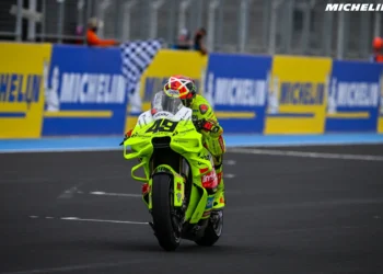 Desgosto no MotoGP da Hungria: arranque do pit-lane de Di Giannantonio transforma vitória potencial num dececionante 15.º lugar