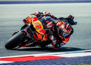 Maverick Viñales Enfrenta Longo Caminho de Recuperação: Regresso em 2025 Continua Incerto