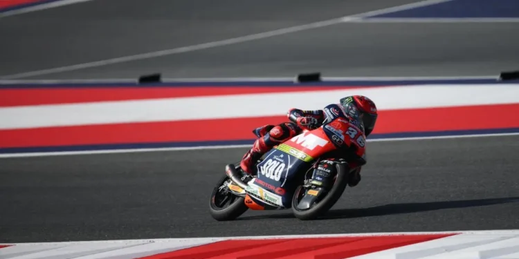 Angel Piqueras Domina os Treinos de Moto3 na Áustria e Lança as Bases para um Final de Campeonato Explosivo!