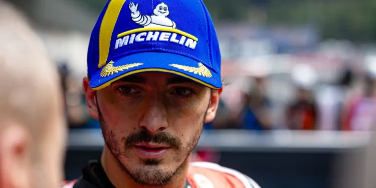 Bagnaia perplexo: “Sem travões, sem aderência – tudo foi estranho”