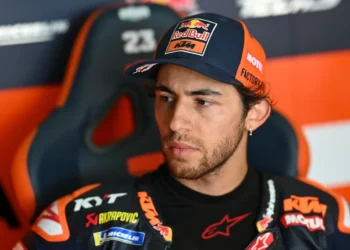 Bastianini com revelações surpreendentes sobre Bagnaia e Márquez antes de um duelo eletrizante no MotoGP!